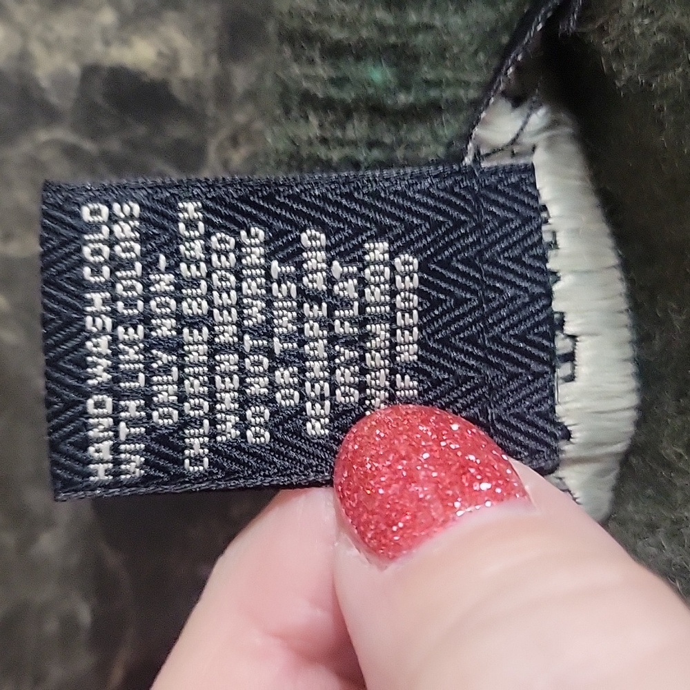 Argyle Patterned Wonen's V-Neck Sweater - Green A… - image 4